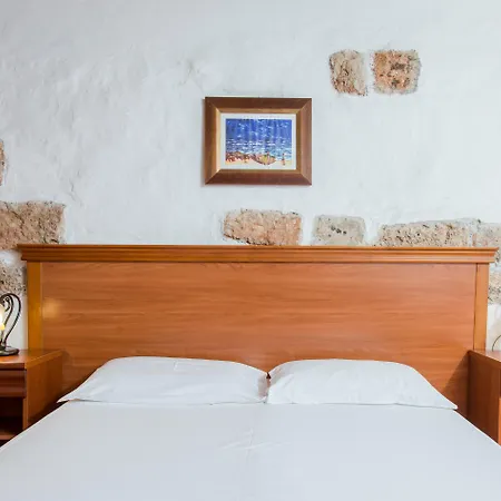 Hotel Masseria Casina Dei Cari 4*
