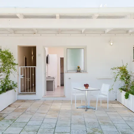 Hotel Masseria Casina Dei Cari 4*