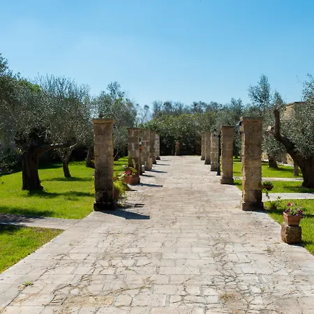 Masseria Casina Dei Cari Hotel 4*