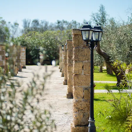 Hotel Masseria Casina Dei Cari 4*