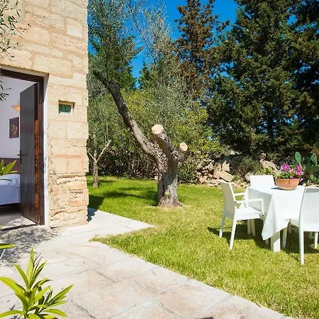 Masseria Casina Dei Cari Hotel 4*