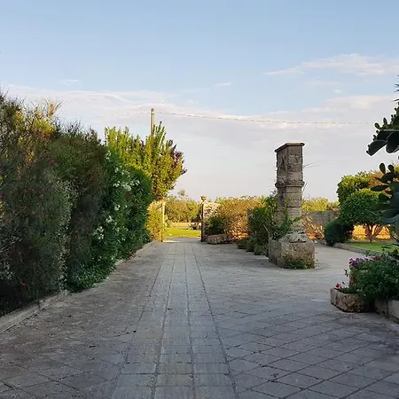 Hotel Masseria Casina Dei Cari 4*